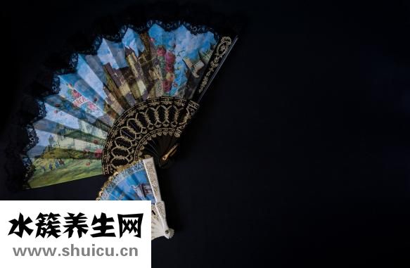 折叠扇子怎么做