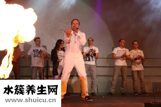 怎么还不爱