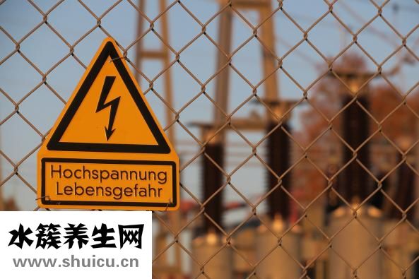 裹胸裙怎么穿