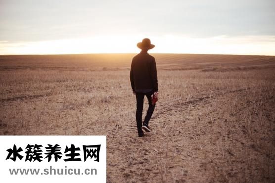 圆脸形怎么扎发好看