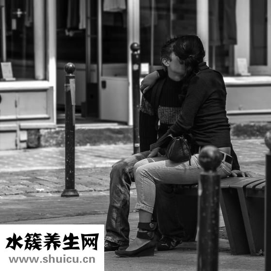 怎么让狗狗跟我亲