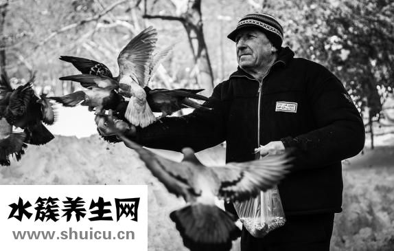 老爸出轨怎么办