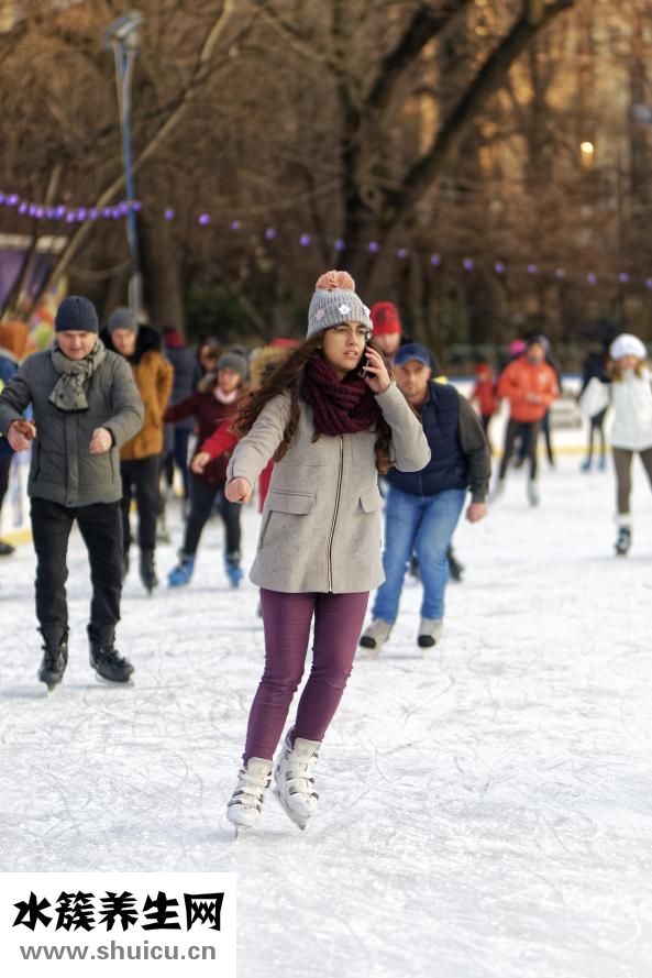 不会右脚踢球怎么办