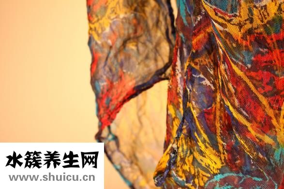丝巾怎么看