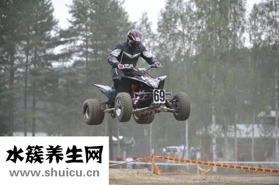 后腰两侧肥肉怎么减