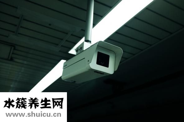 卫生间怎么接下水