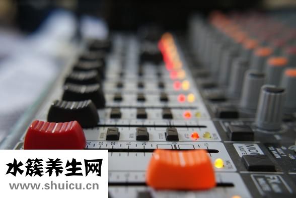 怎么分别痣相的左右