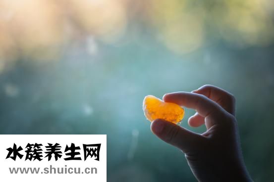 婴儿手指白怎么回事