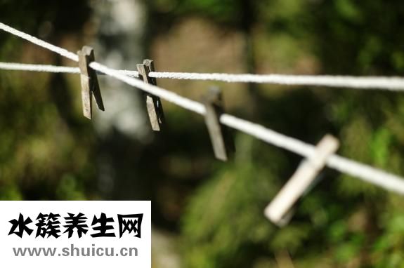 怎么在河里抓小鱼