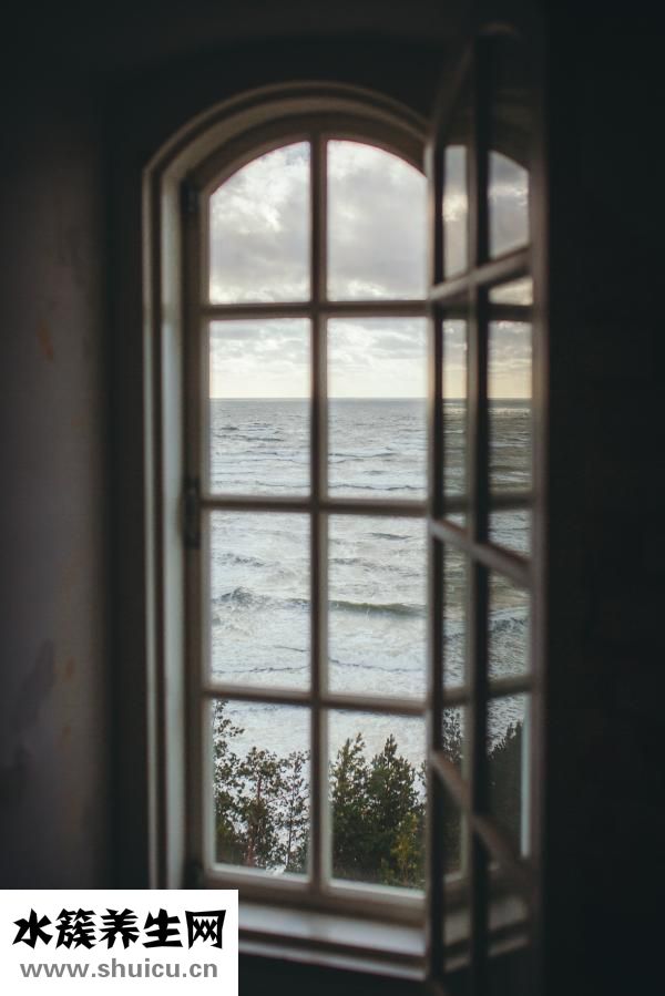 大门对着窗户怎么解