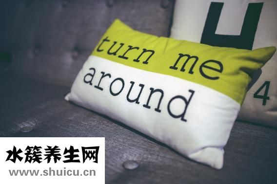 婴儿睡扁头怎么办