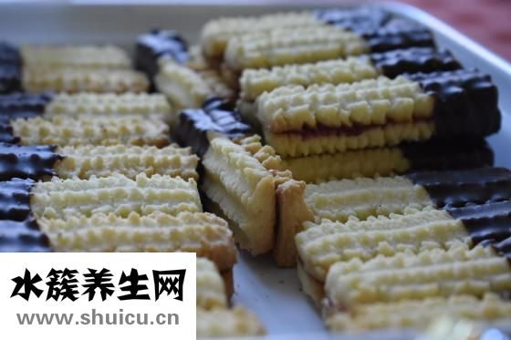 给同事发喜糖怎么说