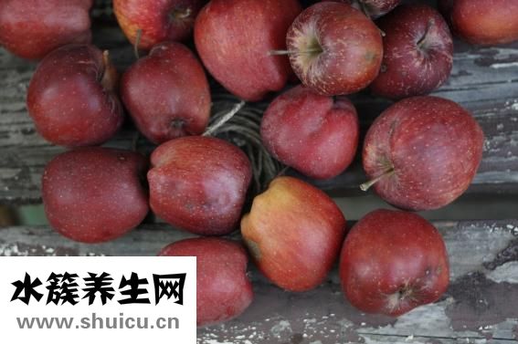 尿是无色的怎么回事