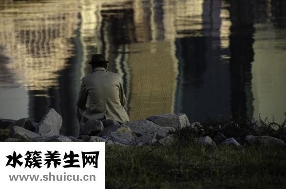 老人手摔了怎么办