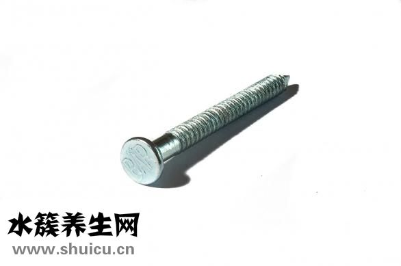 在墙上怎么钉钉子