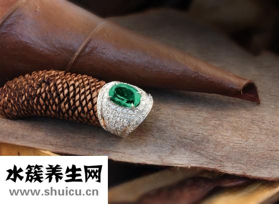 翡翠手镯怎么定价