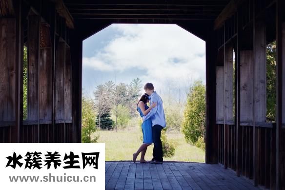 男朋友太色怎么办