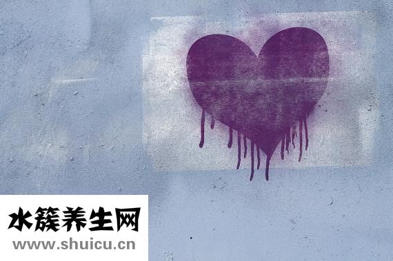 脸上喷漆怎么洗掉