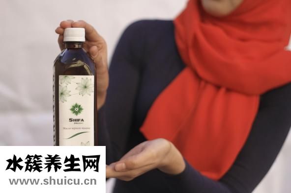 脸上喷漆怎么洗掉