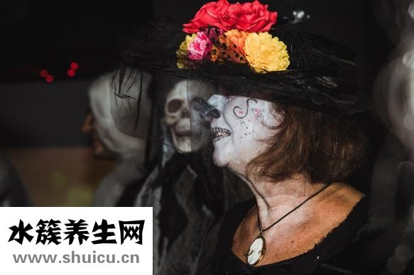 怎么自制万圣节衣服