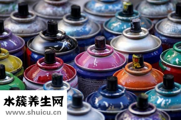 脸上喷漆怎么洗掉