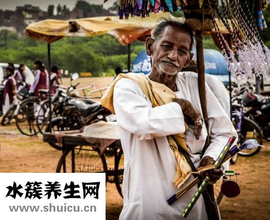 在医生指导下合理使用抗病毒药物改善病毒引起症状