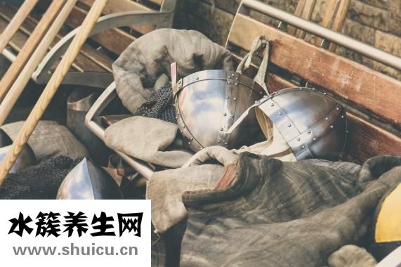 木棍在肚子里怎么办