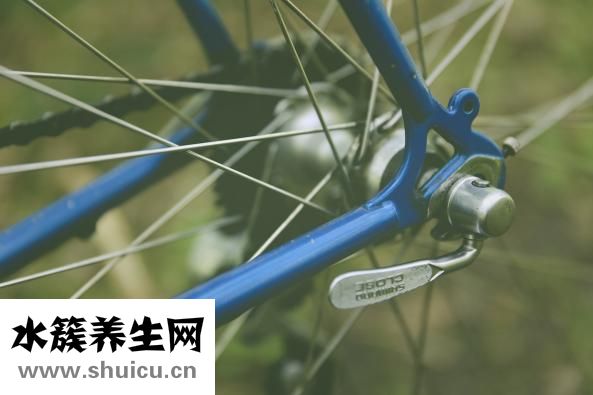 下巴脱臼怎么办自救