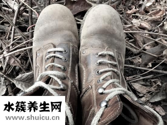 鹿皮绒靴子怎么清洗
