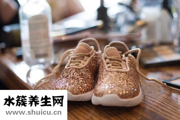 靴子窄怎么办