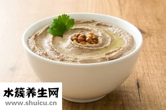 红豆提前泡一晚放压力锅煮一小时即可食用