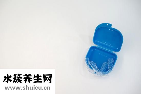 马桶放蓝泡泡堵塞怎么冲都冲不掉？