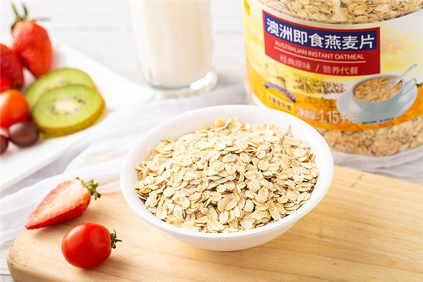 燕麦片的功效与作用，早餐燕麦片的功效与作用