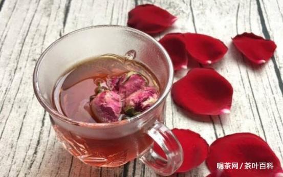坚持喝一个月玫瑰花茶对乳房好吗（坚持喝一个月玫瑰花茶）