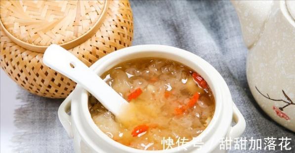 女人一周吃几次银耳汤好（女人每天喝一碗银耳汤好吗）