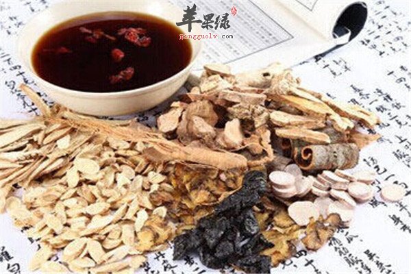 四神汤的功效与作用什么时候喝（四物汤的功效与作用什么时候喝）