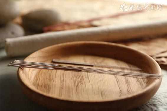 尿毒症早期症状自查（尿毒症早期症状自查方法）