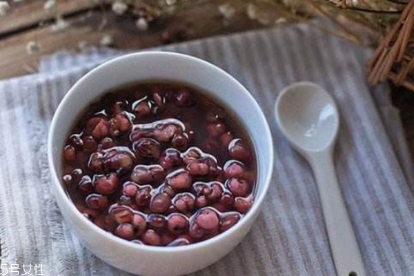 红豆薏米喝多久会减肥（红豆薏米喝多长时间可以去湿气）