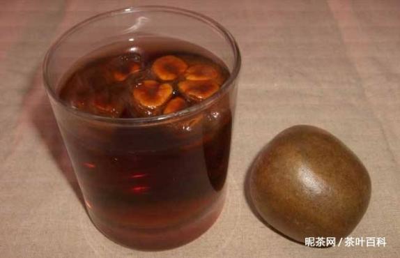 罗汉果有什么作用泡水喝（罗汉果有什么功效可以泡水喝吗它属于药材吗）
