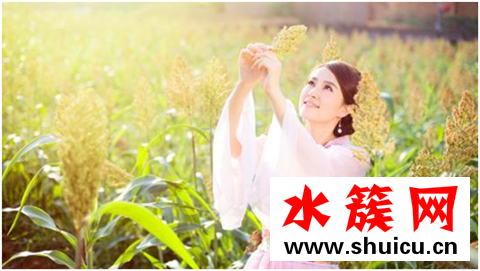 脸上长斑是什么原因？三大因素不容忽视