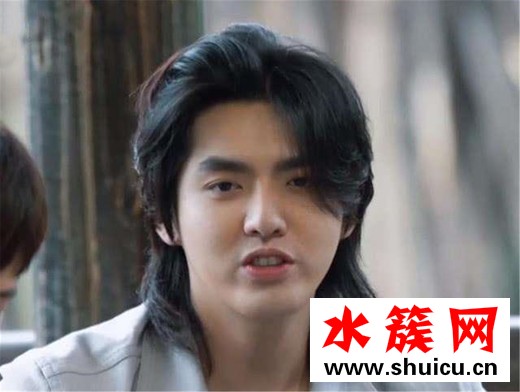 吴亦凡锅盖头