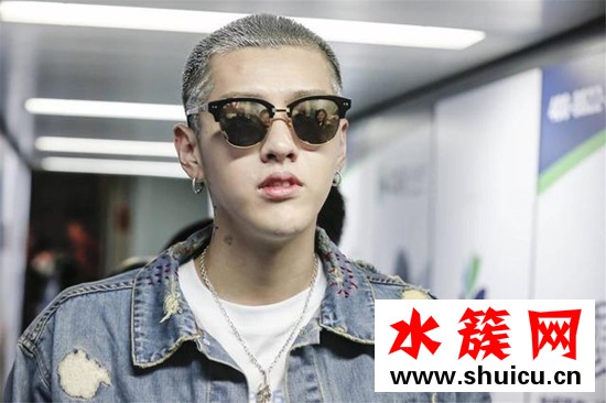 吴亦凡锅盖头