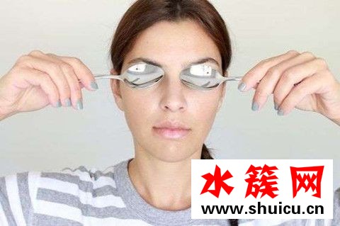 怎样快速消除肿泡眼