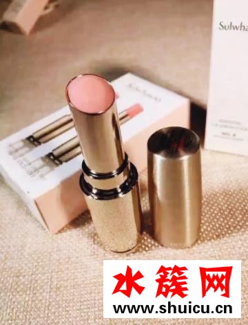 男朋友宋慧乔口红色号