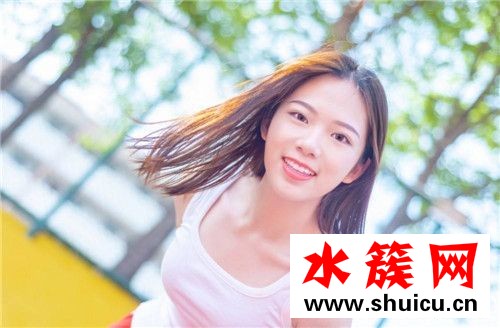 跳绳会让胸部下垂吗