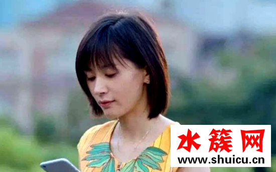 欢乐颂2曲筱绡手机是什么牌子型号