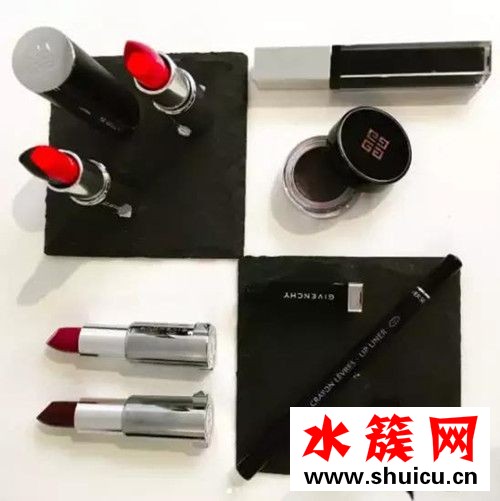 醉玲珑凤卿尘口红什么颜色