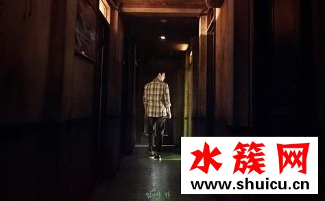 他人即地狱片尾曲是什么
