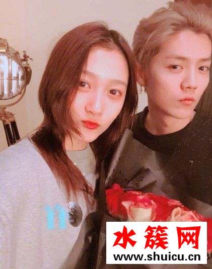 鹿晗关晓彤疑似分手怎么回事