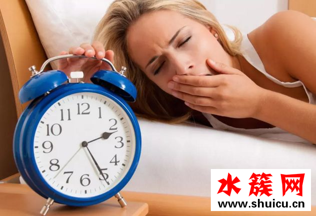 如何让脸部皮肤紧致？做好这几点胜过瘦脸针，紧致面部皮肤让你重返“20岁”!